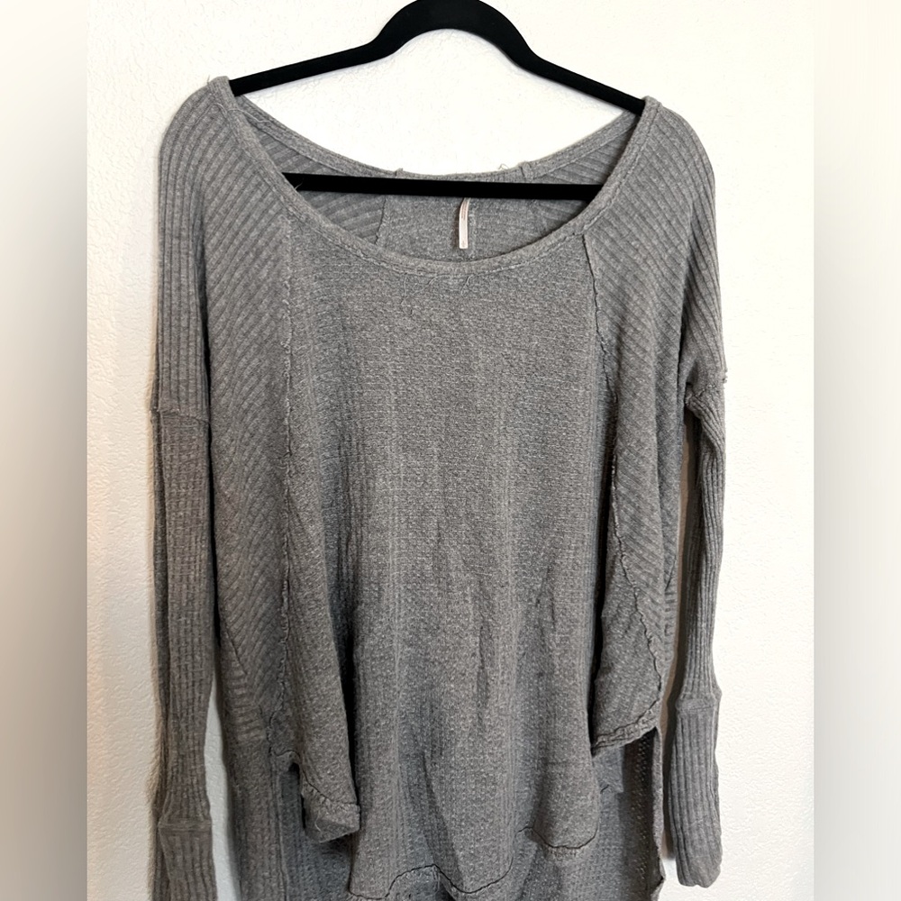 FREE PEOPLE PULL OVER SWEATER